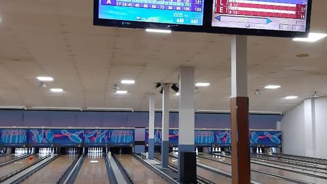 UK Superbowl - Bowling in huddersfield
