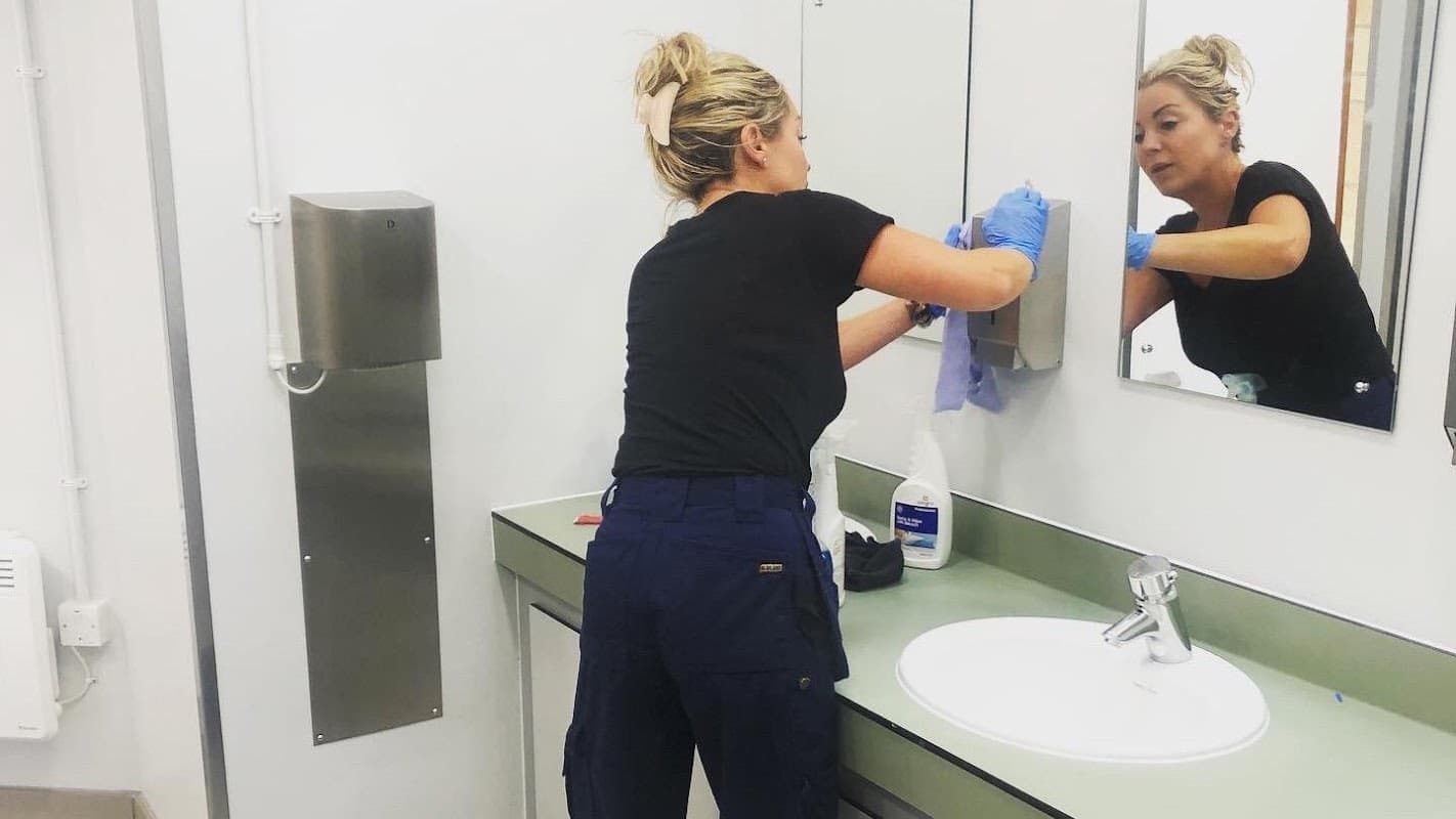 PHOENIX CLEANING SOLUTIONS LTD