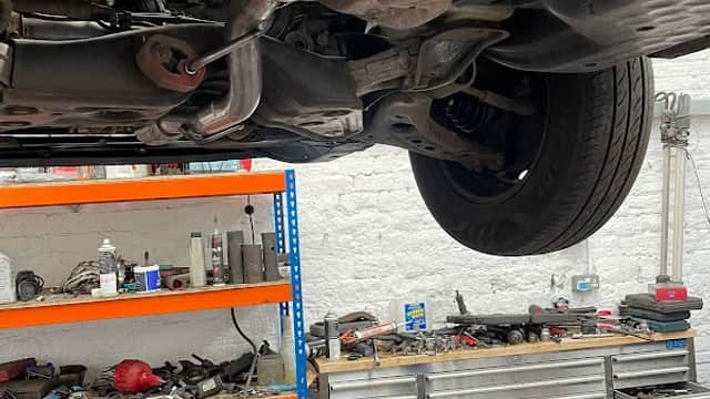 Greenwoods Garage Sowerby Bridge Ltd - Garages in sowerby bridge