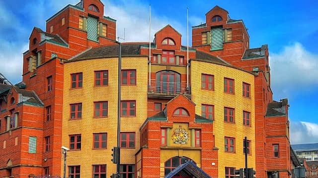 Leeds Magistrates' Court - Public Buildings in leeds