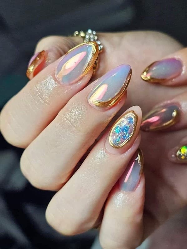 UFO NAILS. BRADFORD