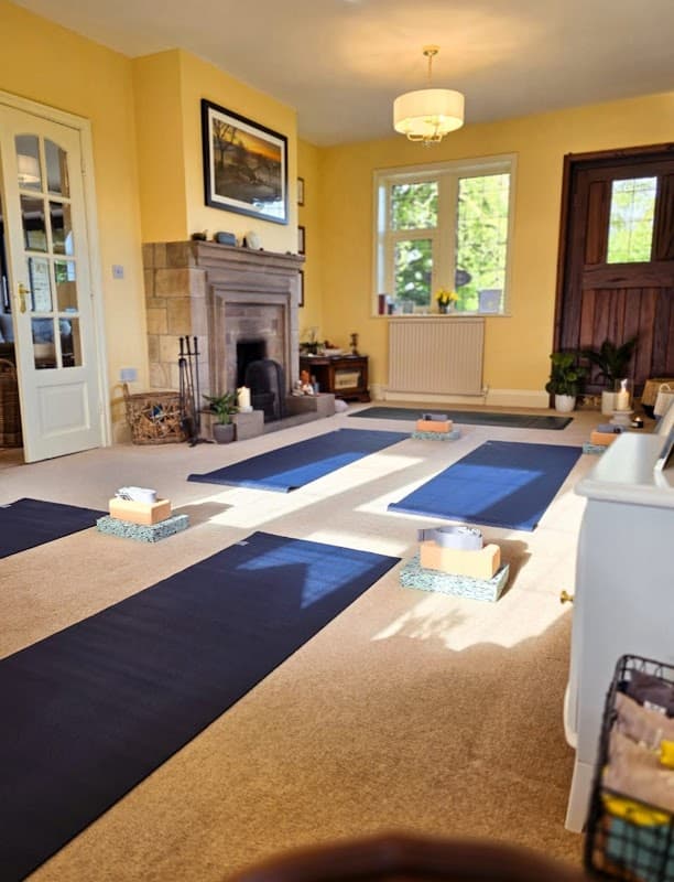 Asana Yoga by Indi