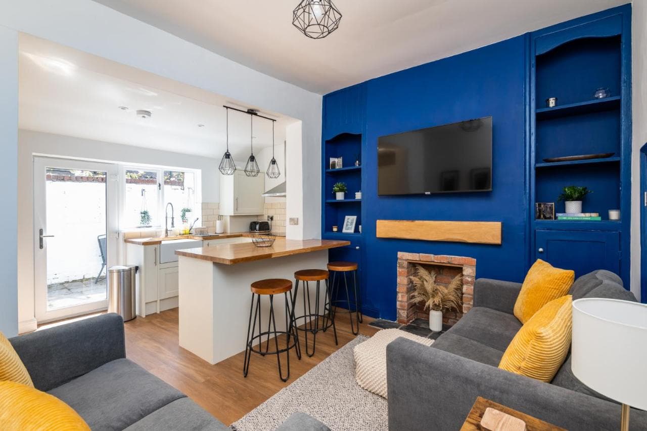 3 Hampden Street Stylish, Central 2-Bed York Terrace with Parking - Pass the Keys, York, Yorkshire