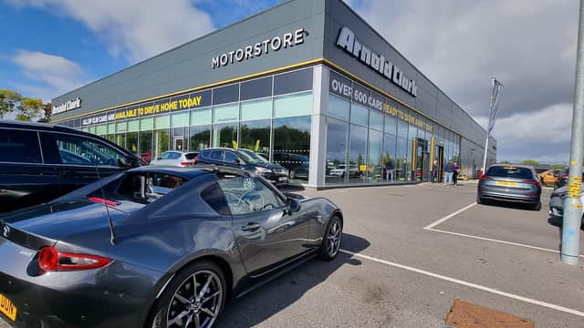 Arnold Clark Wakefield Motorstore / Vanstore