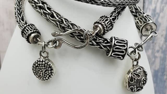 Metals Mand Made - Jewellers in eckington