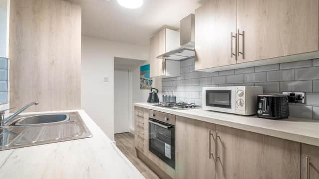 Accommodation at PLATFORM Avenues Apartment 1 in hull