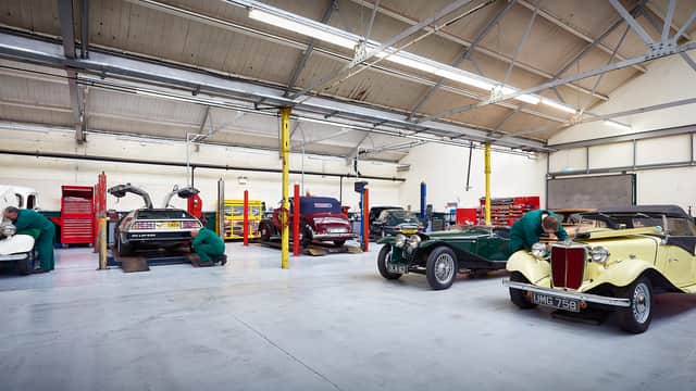 IK Sport Classic - Garages in holme valley