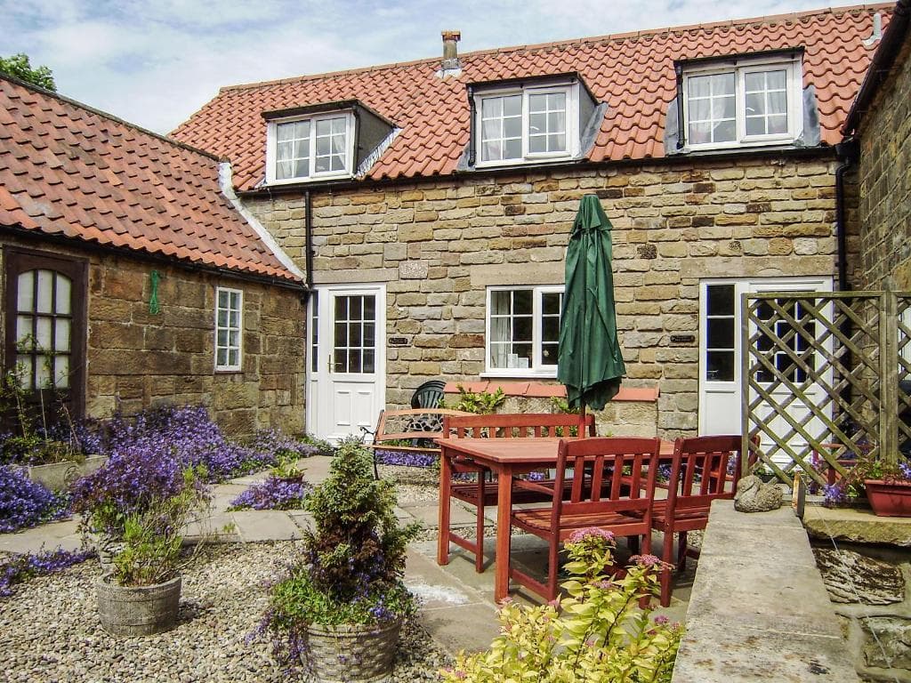 Smugglers Rock Cottage, Scarborough