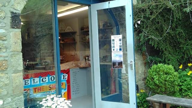 The Courtyard Pottery - Homeware in grassington