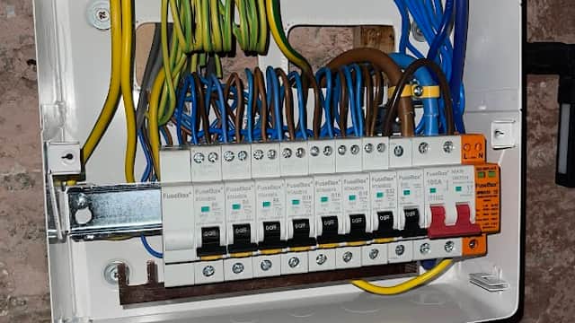 IHD Electrical - Electricians in bradford