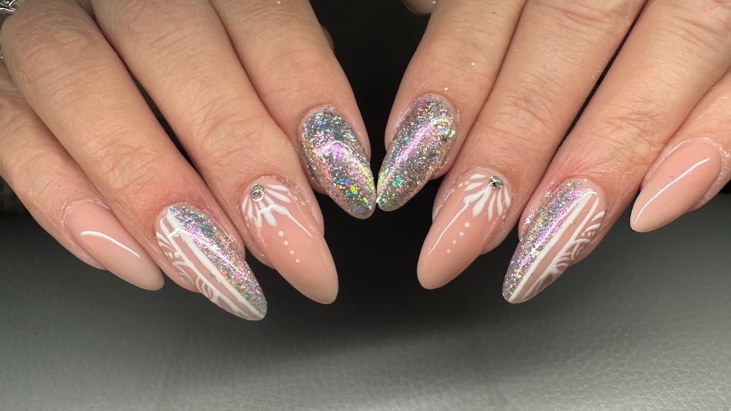 Zees nails & beauty boutique