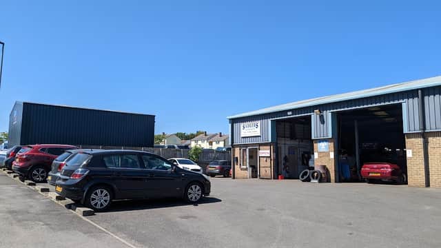 Sadlers Garage - Garages in catterick bridge