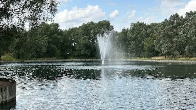 Lakeside Blvd - Walks & Hiking in doncaster