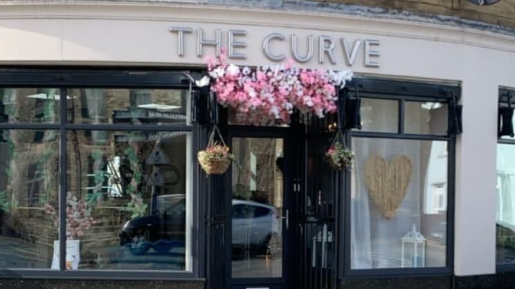 The Curve Salon