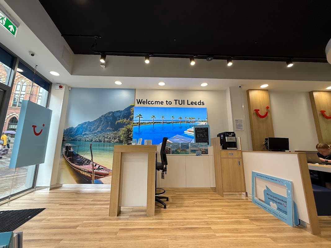 TUI Holiday Store