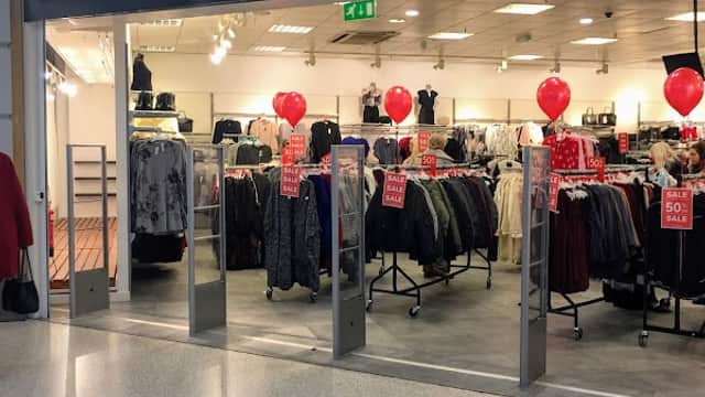 Select Fashion - Clothes Shops in barnsley
