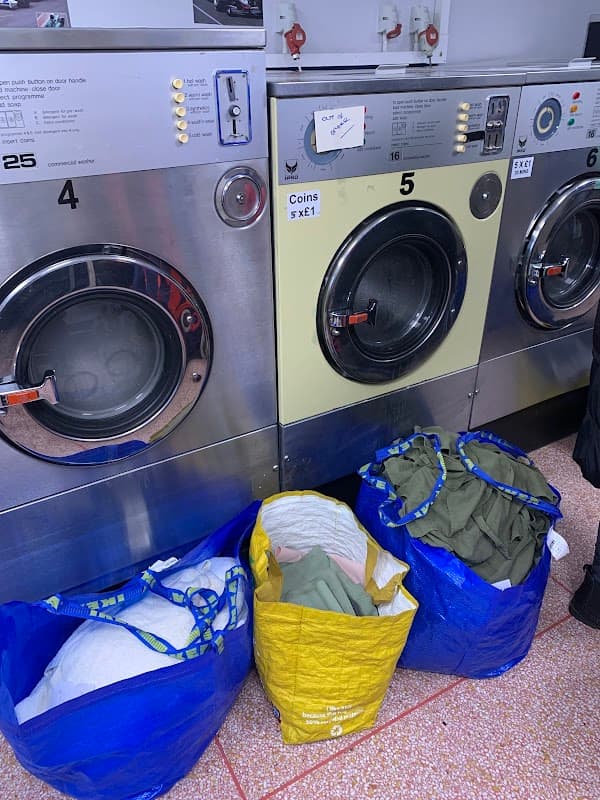 Pit Stop Launderette