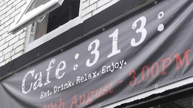 Cafe Café 313 in carbrook