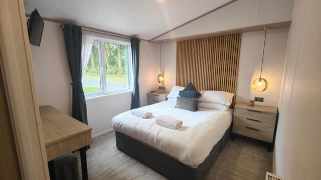 Loki's Retreat Lodge with Hot Tub, York, Yorkshire
