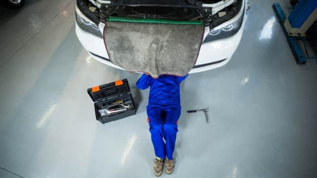 D & M Test Centre - Garages in normanton