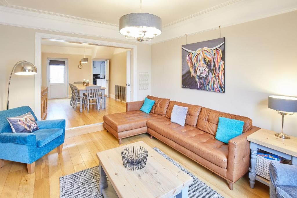 Host & Stay - Hutton House