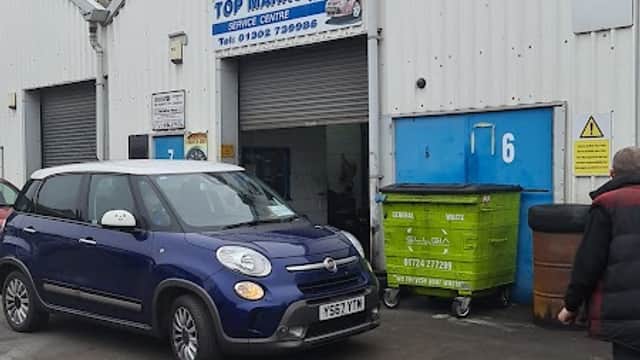 Top Mark Service Centre - Garages in doncaster