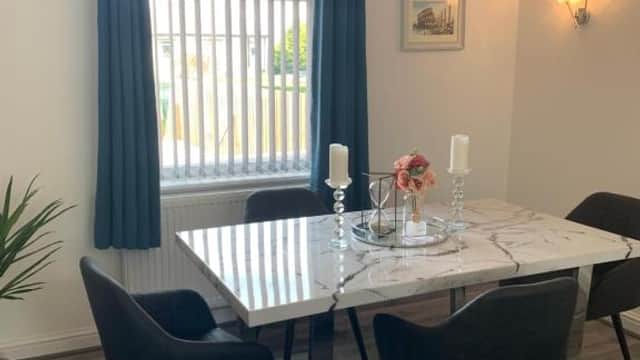Accommodation at Modern 3 bedroom Luxury Home with Private Drive in idle