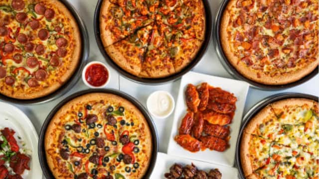 Chariots Pizza And Balti House - Takeaway in exley