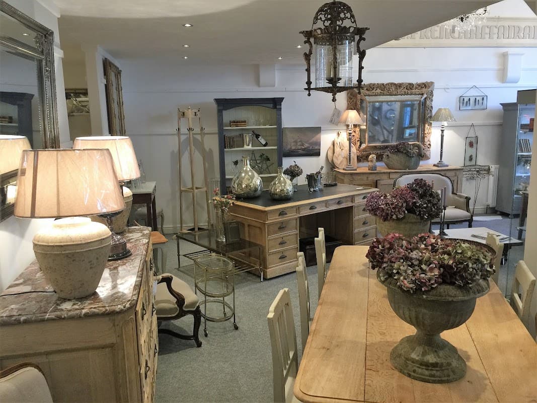 D J Green Antiques