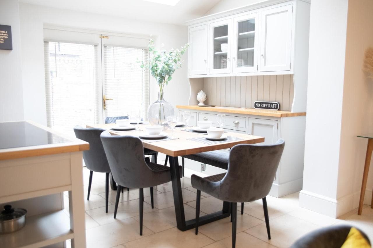 35 Grosvenor Terrace - 3 Bed Sleeps 6, 5 min walk from York City Centre, York, Yorkshire