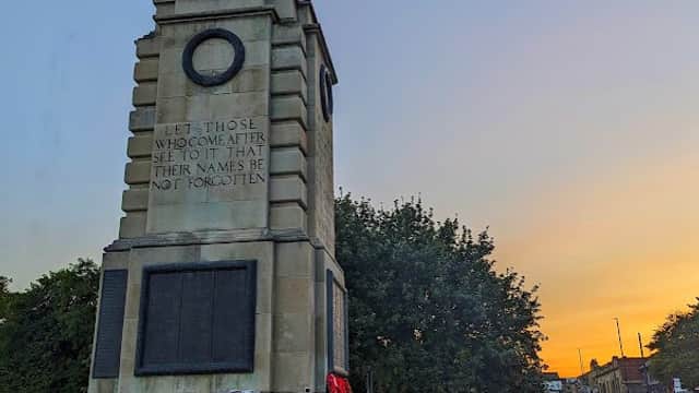 Pudsey Cenotaph - War Memorials in farsley