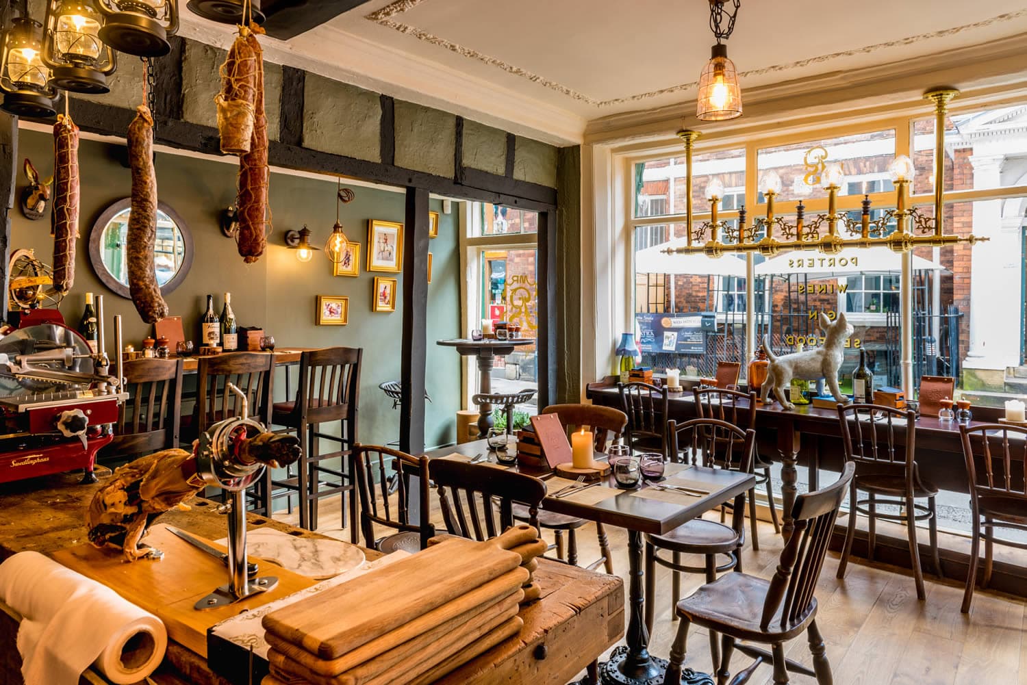 Mr P’s Curious Tavern