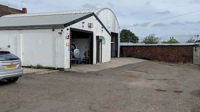 Yorkshire Main Motors - Garages in conisbrough