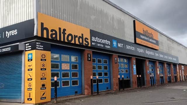 Halfords Autocentre Leeds (York Road) - Garages in killingbeck