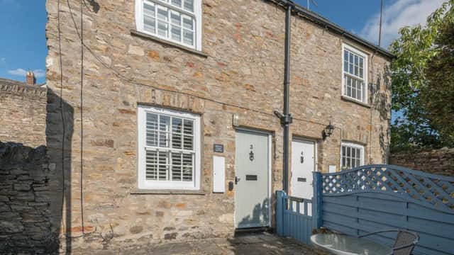 Accommodation at Hideaway Cottage - Central Richmond in richmond