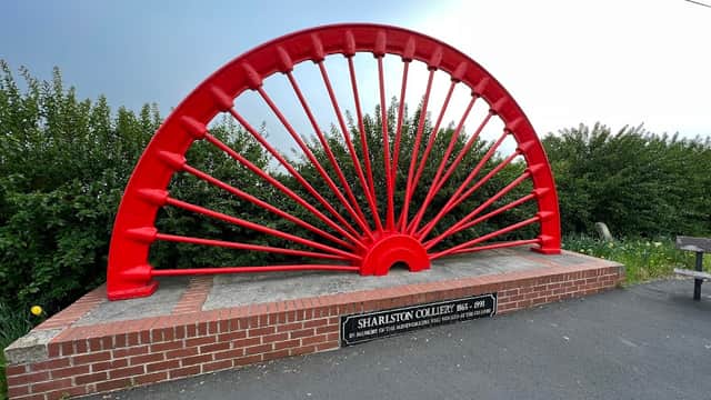 Sharlston Colliery Pit Wheel - Monuments in normanton