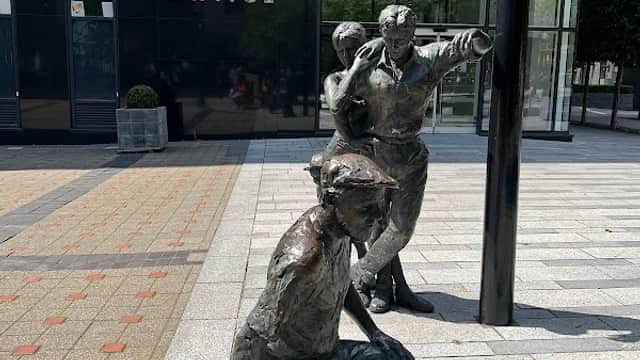 The Petanque Player - Monuments in leeds