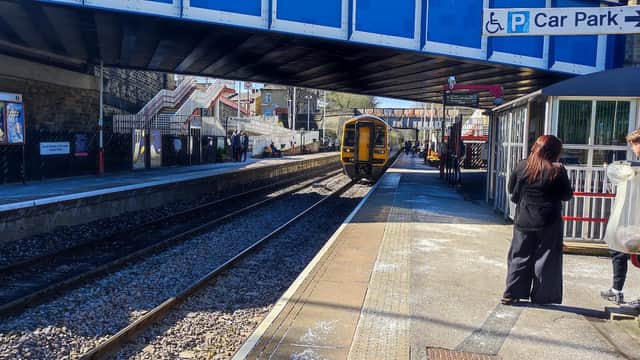 Brighouse Rail Station - Bus Stations in brighouse