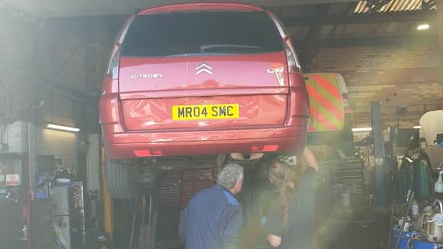 Viaduct Auto Repairs - Garages in bramley