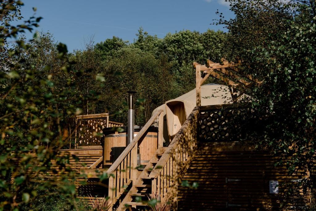 Yurtshire Eavestone Lake