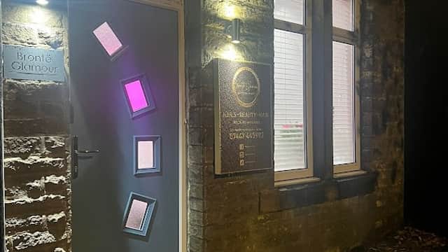 Bronte Glamour - Hair Salons in cross roads