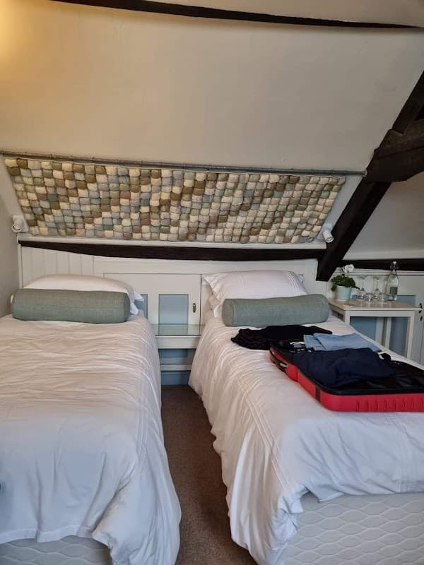 Waterside Cottage Bed & Breakfast