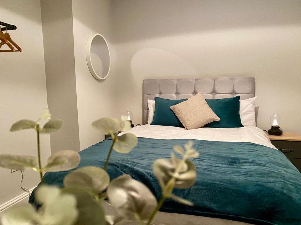 ✪ Spacious Luxury 2-bed w/ parking & garden