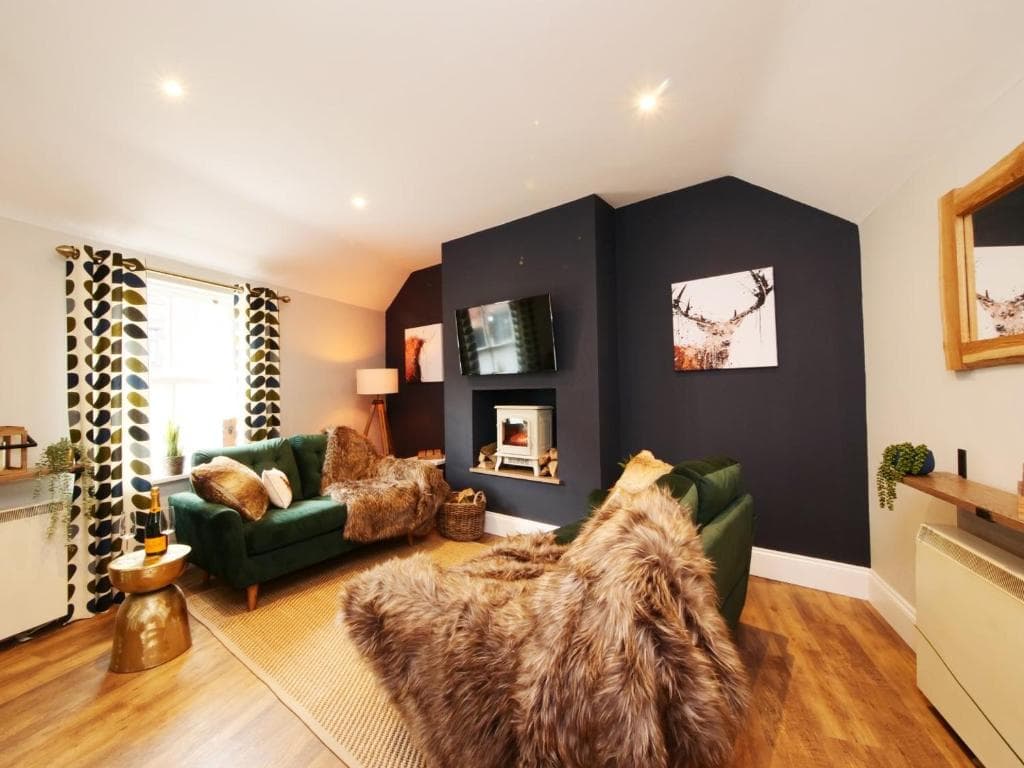 The Holgate Snug