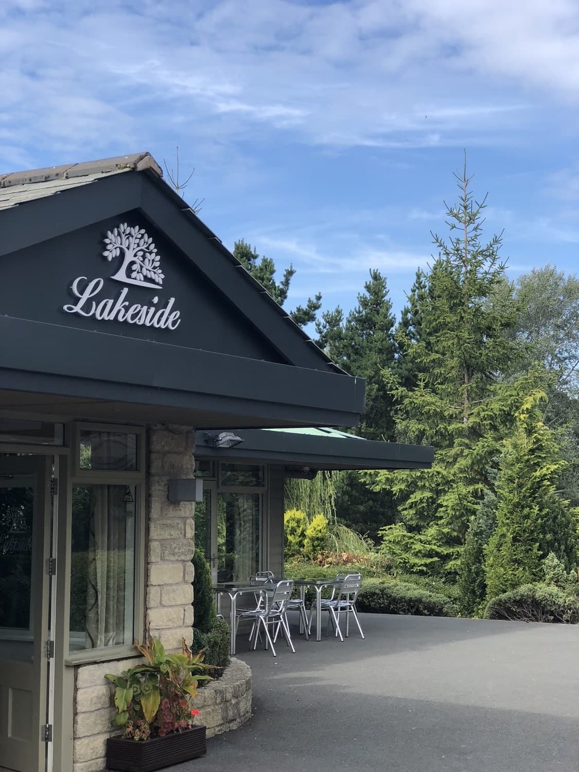 Lakeside Restaurant