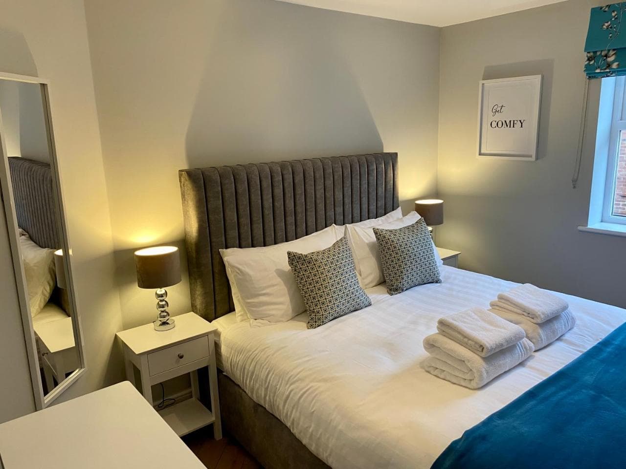 Luxury Riverside City Centre Apartment, York, Yorkshire