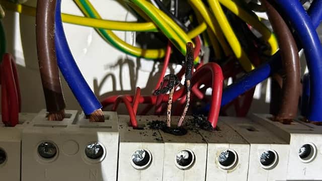 Steel City Electrics Ltd - Electricians in heeley