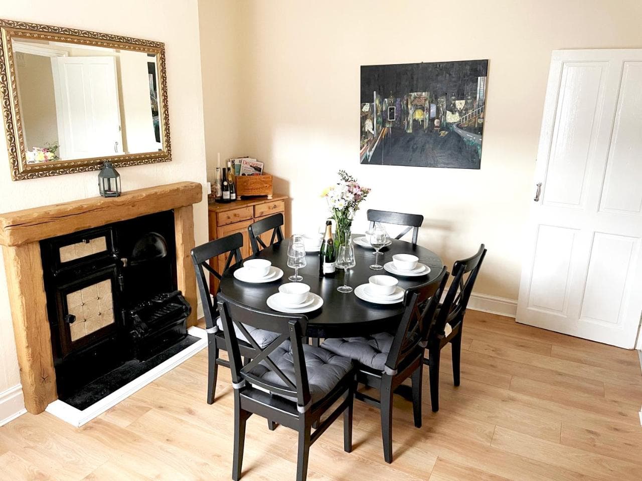 The Neville - Quaint Victorian Home With Free Parking, York, Yorkshire