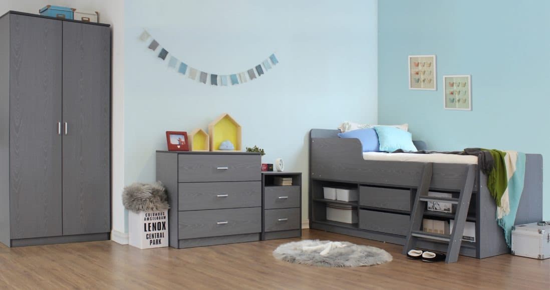 Naz's Furniture