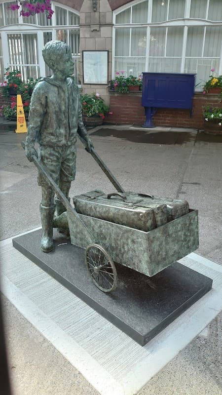 Barrow Boy Sculpture